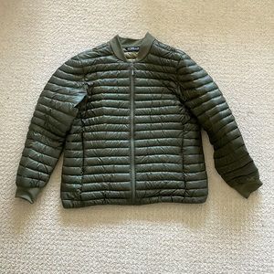 No longer fits me! (Lost Weight) Selling my nice Arc’teryx jacket